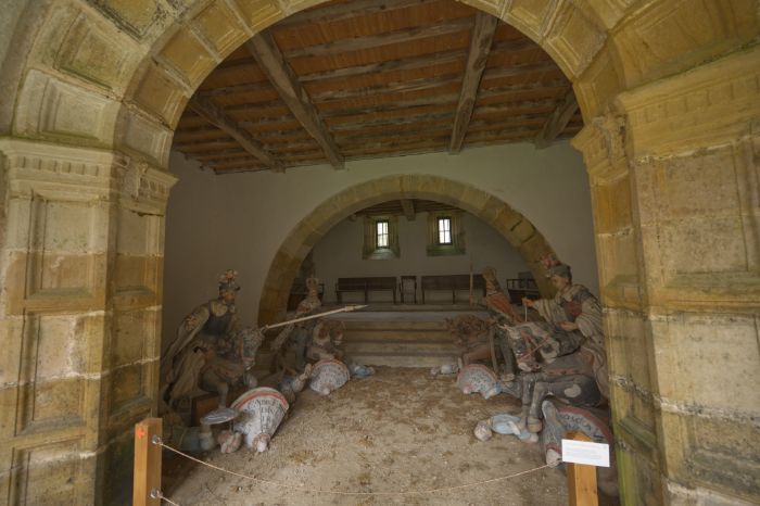 Portada de la sala capitular del monasterio de Valdedios